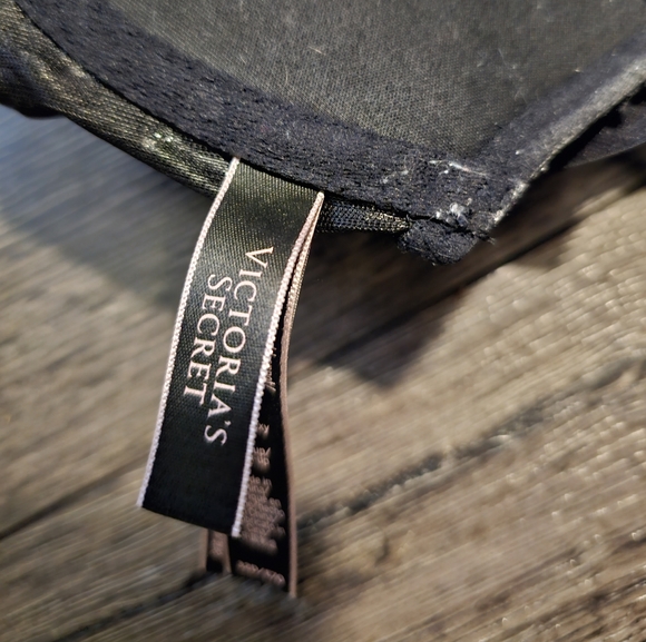 Victoria's Secret Very Sexy Bra - Picture 5 of 5